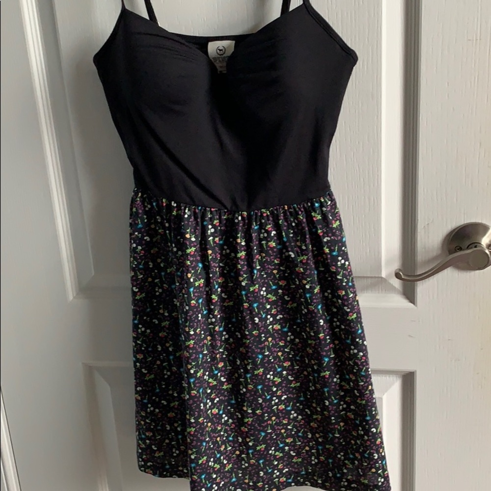 Pink black flowy dress Medium